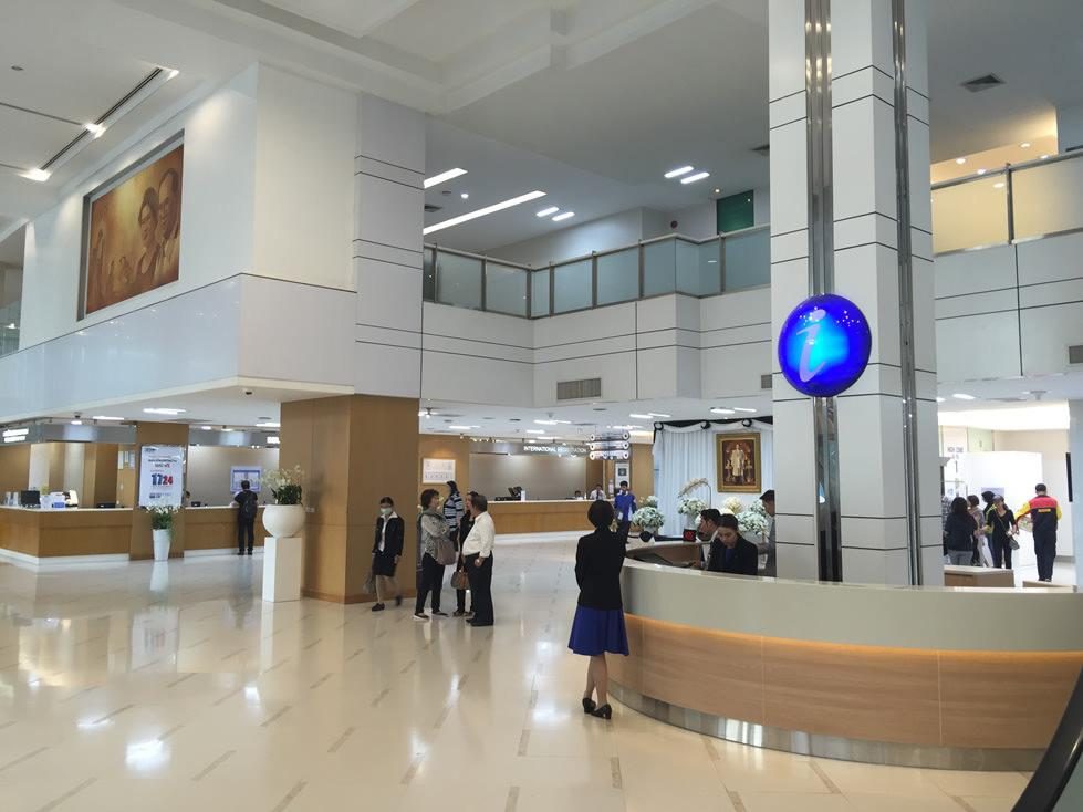 Bumrungrad International Hospital lobby in Bangkok, a leading destination for emergency medical care